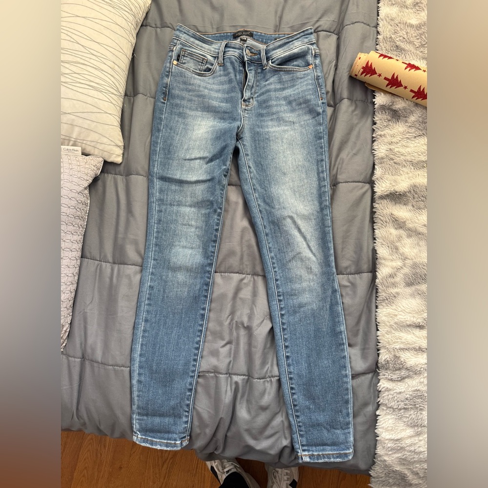 skinny jeans
